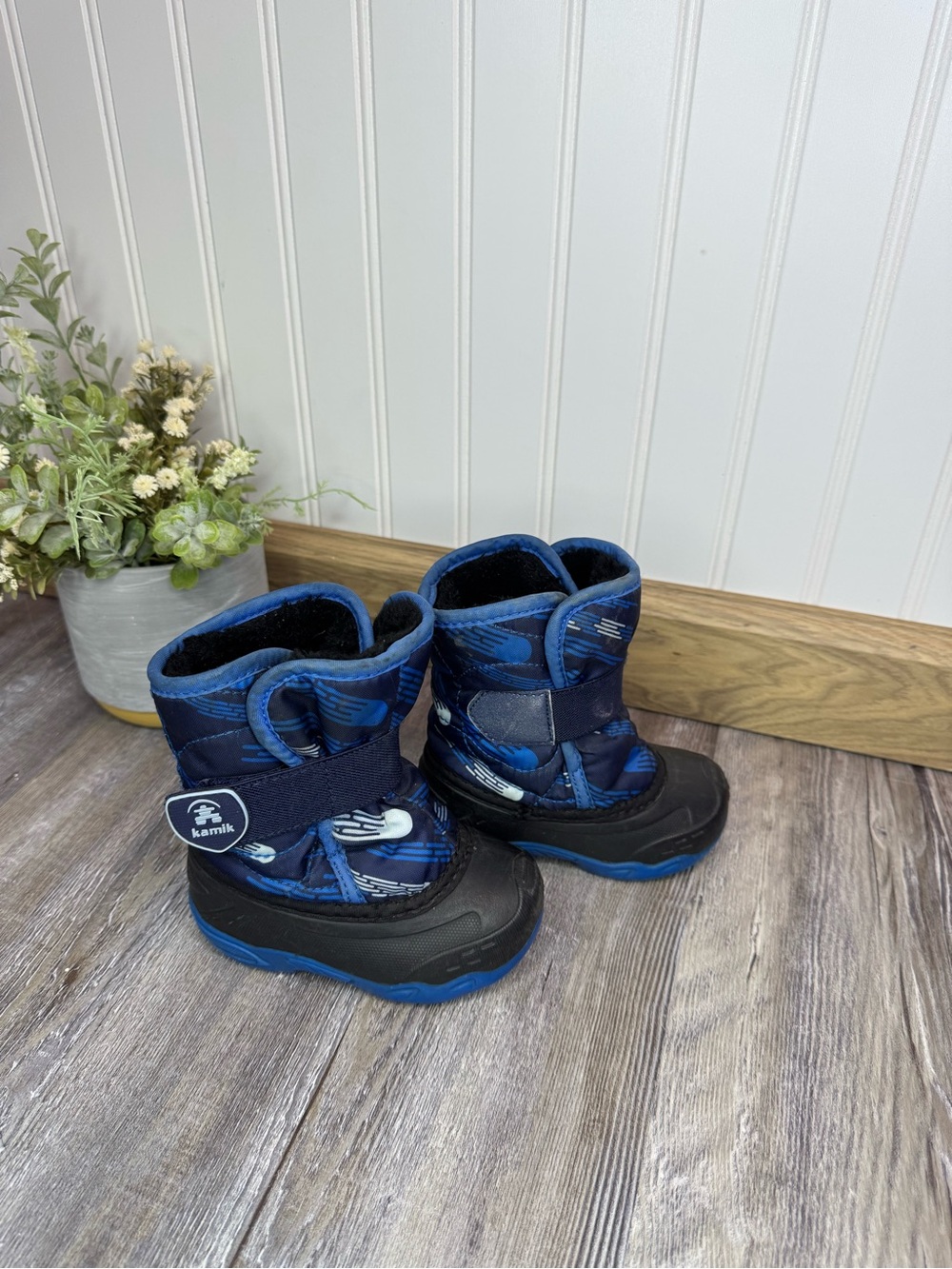 Kamik Snowybug 6 Blue and Black Winter Snow Boots Fleece w Velcro Boys Toddler 5